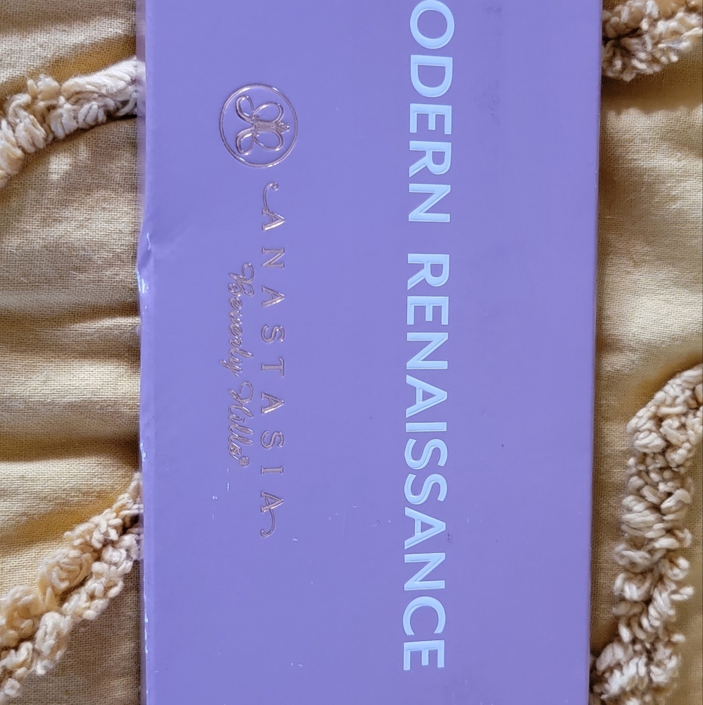 Anastasia Modern Renaissance Eyeshadow Pallette